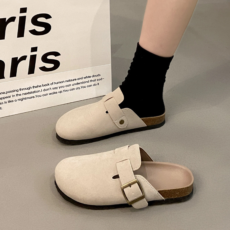 flat sandals for women 2025