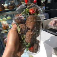 Tasses de chocolat recouvertes de fraises imprimées personnalisées Tasse de gâteries chocofruits à emporter Snacks Dessert Parfait Gobelets en plastique avec couvercles