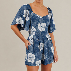 Cantidad máxima de pedido: Mono corto plisado con estampado playero de lujo, de lino y viscosa, estilo bohemio. - Product Image 1