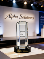 Trophée personnalisé en acrylique transparent pour la reconnaissance des partenaires - Cadeau d'entreprise gravable avec logo et message de gratitude