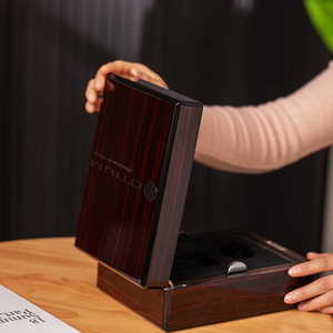 Dọc sáng gỗ hình chữ nhật chống sốc Hộp đồng hồ, sang trọng hiển thị trường hợp với mềm độn nội thất cho đồng hồ thu gom - Product Image 5