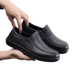 أحذية طهاة احترافية مخصصة سوداء مقاومة للانزلاق بمقدمة مستديرة معززة أحذية عمل للمطبخ للرجال - Product Image 2