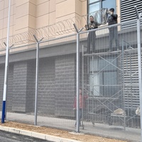 Op maat gemaakte 2 meter hoge 358 anti-klim beveiligingsomheining, duurzaam, milieuvriendelijk, gegalvaniseerd, hoogbeveiligingsmetaalframe HDG + poedercoating