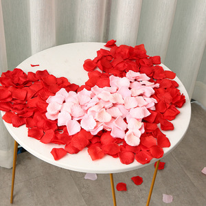 Pétales de rose artificiels en soie en gros pour mariage, pétales de rose rouge, décoration pour la Saint-Valentin - Product Image 2