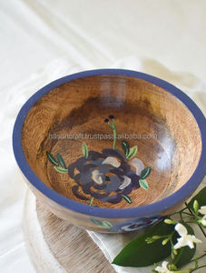 Ensemble de bols en bois d'acacia imprimés uniques et faits à la main saladier à frites pour la maison hôtel restaurant - Product Image 2