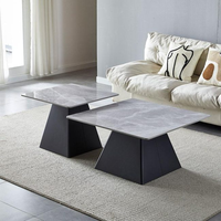 Table basse de salon au design minimaliste, plateau en pierre frittée, table basse carrée