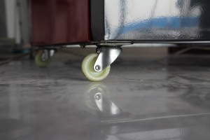 Vente en gros bon marché porte vitrée refroidisseur de <span class=keywords><strong>boisson</strong></span> vertical supermarché affichage de boissons réfrigérateur coulissant avec roues - Product Image 4