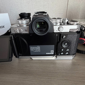 กล้องวีล็อก 4K Nikon Z fc 20.9MP กล้องมิเรอร์เลสสไตล์เรโทรระดับเริ่มต้น - Product Image 2