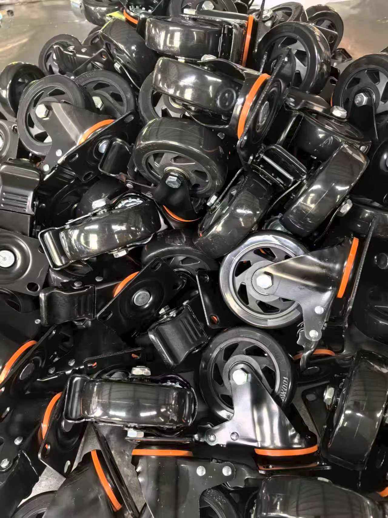 4 Inch 100mm Industrial Rubber Cart Wheels for Workbench Central Locking Castor Wheel Heavy Duty Caster Wheels