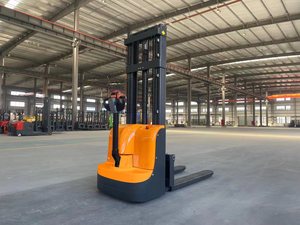 Apilador Eléctrico Completo de Entrega Rápida 1000kg 1500kg 2000kg CE EPA Euro <span class=keywords><strong>5</strong></span> Apilador Eléctrico con Operador a Bordo Carretilla Elevadora - Product Image 1