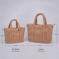 Sac fourre-tout Teddy Sherpa pour femme, tissu doux et chaud, sac à main confortable, grande capacité avec poignées de transport, quincaillerie dorée pour tenue d'automne