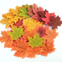 Feuille d'érable artificielle de conception de couleur de 8.5*8.5cm feuille d'érable d'automne pour la décoration de photo de film