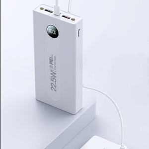 Batería Externa de Alta Capacidad con Carga Rápida PD de 22.5W y Pantalla Digital, 10000mAh 20000mAh para Uso en Exteriores, Venta al Por Mayor - Product Image 4