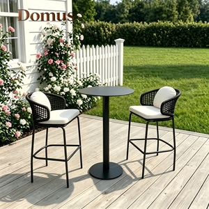 Tabouret de <span class=keywords><strong>bar</strong></span> extérieur moderne nordique contemporain avec structure en aluminium et dossier tressé en cordes, léger et durable pour usage hôtelier - Product Image 2