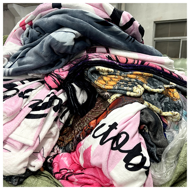 Grade a Used Blankets Bale Second Hand Indoor Household Daily Bedroom Used Blankets for Winter Size Mixed Baels