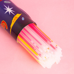 Bâtons lumineux fluorescents en plastique, 100 par baril, pour fêtes, anniversaires, concerts, marchés nocturnes - Product Image 2