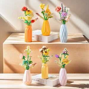 Set <span class=keywords><strong>di</strong></span> elementi da costruzione romantici classici per bambini piante in vaso succulente Cactus Gypsophila giardini albero Bonsai modello <span class=keywords><strong>di</strong></span> mattoni giocattoli - Product Image 1