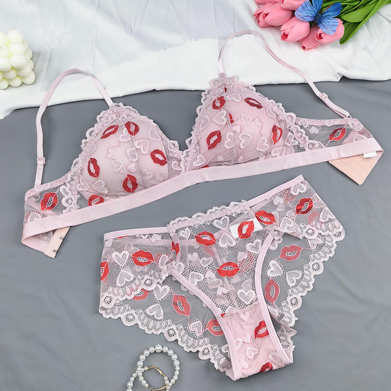 Wholesale Sexy Lip Print Lace Lingerie Set Non-Wired Bralette and Panties Set Multi-Color Fashion Underwear for Women