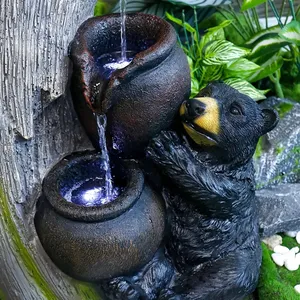 Fontaine d'eau en résine à cascade en forme de souche d'arbre avec <span class=keywords><strong>deux</strong></span> ours noirs, fontaine de table à plusieurs niveaux pour intérieur et extérieur - Product Image 6