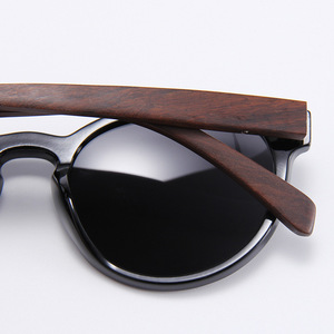 Lunettes de soleil polarisées pour hommes et femmes, marque avec votre propre Logo, lunettes de Golf Cool, lunettes de <span class=keywords><strong>sport</strong></span> en plein air, lunettes de soleil en bois - Product Image 3
