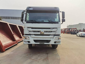 รถบรรทุกขยะอัดเม็ด Sinotruk HOWO 6x4 ยูโร 2 ขนาด 20 ลูกบาศก์เมตร - Product Image 2