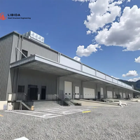 Atelier et entrepôt préfabriqués en acier modernes, résistants aux intempéries et à haute résistance pour l'usinage industriel