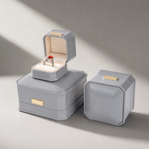Coffret à bijoux Zebopak en cuir PU gris octogonal avec anneaux et colliers, collection de cadeaux de Noël, vente en gros - Product Image 2