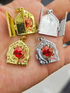 Sacré <span class=keywords><strong>Coeur</strong></span> Pendentif Médaillon Gothique Religieux Porte Charme Plaqué Or Ouvrable Photo Serrure Charmes Punk Bijoux pour Collier DIY - Product Image 3