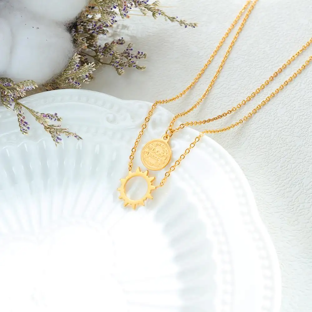 New Gold Plated Double Layered Sun Coin Pendant Necklace Charm Elizabeth Queen Coin Choker Women Jewelry Accessories Gift