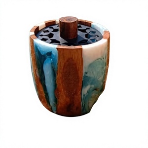 Quemador de Incienso de Madera de Sándalo y Resina de Lujo Contemporáneo, Hecho a Mano para Ramadán, Eid, Decoración Elegante para el Hogar con Fragancia Religiosa - Product Image 1