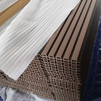 Clôture extérieure moderne 219x26 en matériau composite bois-plastique (WPC) plat, grain de bois 3D, imperméable, écologique, pour hôtels et fermes