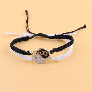Alla moda Yin Yang <span class=keywords><strong>per</strong></span> bracciale <span class=keywords><strong>per</strong></span> coppie in bianco e nero intrecciato Tai Chi Bagua a lunga distanza Touch gioielli in lega materiale - Product Image 4
