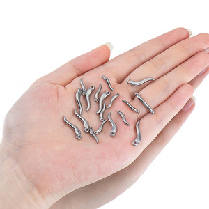 SP1042 Ciondolo Mini Corno Portafortuna <span class=keywords><strong>Cornicello</strong></span> Italiano in Acciaio Inossidabile Placcato <span class=keywords><strong>Oro</strong></span> e Smalto Rosso Peperoncino Anallergico - Product Image 3