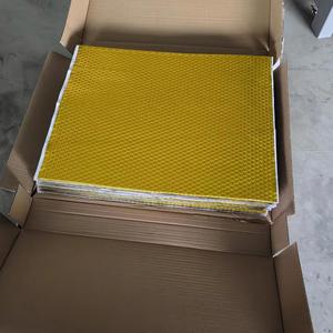 Lámina de Aislamiento Térmico, Amortiguación y Aislamiento Acústico Honeycomb Gold para Automóvil - Product Image 4