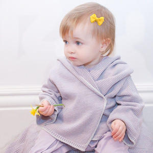 Petites pinces à cheveux pour enfants en plastique fileté faites à la main, couleur unie, <span class=keywords><strong>4</strong></span> cm, épingles à cheveux pour bébé, design nœud papillon, accessoires de fête, vente en gros - Product Image 4