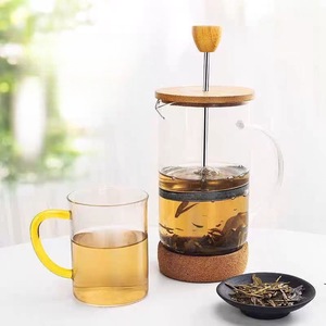 Cafetière à piston manuelle 350 ml/600 ml 800 ml/1000 ml avec couvercle en bambou et filtre en acier inoxydable 304, cafetière en <span class=keywords><strong>verre</strong></span> - Product Image 4