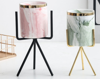 Pot de fleurs en céramique créatif pour plantes d'intérieur avec supports métalliques, pot en céramique avec support de présentation, pot de fleurs en métal pour la vente en gros