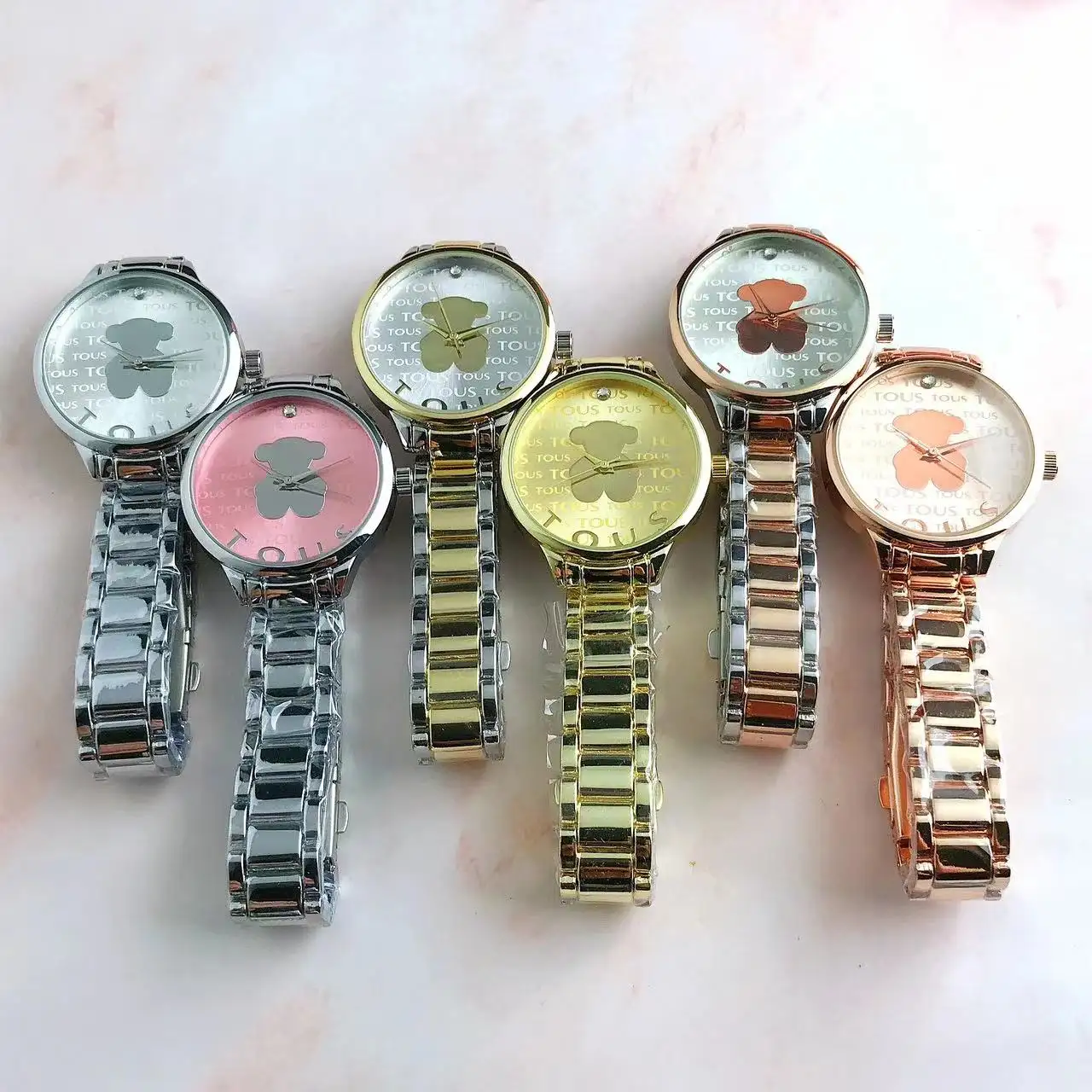 2023 all'ingrosso della fabbrica TOUSes orologio alla moda squisito Bar Nail cerchio orologio adatto per gli uomini donne orologi