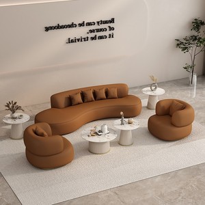 Juego de Sofás de Cuero PU en Forma de S con Diseño Curvo, Relleno de Espuma, No Inflable, para Espacios Comerciales y Salas de Estar - Product Image 3