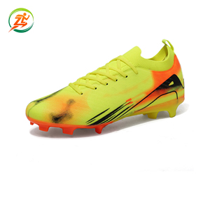 <span class=keywords><strong>Scarpe</strong></span> <span class=keywords><strong>da</strong></span> <span class=keywords><strong>Calcio</strong></span> Unisex con Design a <span class=keywords><strong>Tacchetti</strong></span> Lunghi e Profili <span class=keywords><strong>Bassi</strong></span>, Tomaia in PVC, Suola in Gomma - <span class=keywords><strong>Scarpe</strong></span> Sportive per Tutte le Stagioni - Product Image 5