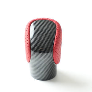 Pommeau de levier de vitesse de voiture en fibre de carbone, cuir perforé rouge, ergonomique, pour Lexus ESNX260 - Product Image 1