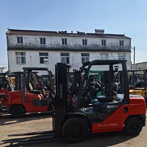 Montacargas <span class=keywords><strong>Toyota</strong></span> en Excelentes Condiciones, 3 Toneladas, Diésel, Bien Mantenido, con Rendimiento Confiable para Tareas Pesadas - Product Image 2