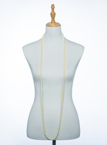 Collar de Flores Pequeñas de Pikake Hawaianas de Resina, Estilo Tropical, para Graduación, Bodas y Bailes - Product Image 6