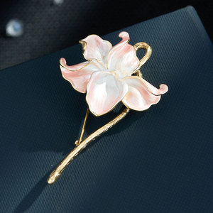 Elegant Flower Brooch Zinc Alloy Women's Party Corsage Lotus Design XC06770T9105 - Product Image 1