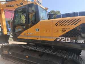 Excavadora de cadenas usada Hyundai 220lc-9s original de 22 toneladas con motor, caja de cambios, bomba y PLC - Venta en stock - Product Image 5