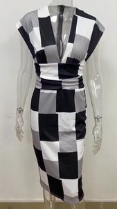 Vestido Maxi Tipo Lápiz Ajustado en la Cintura, con Cuello en V, Manga Corta, Estampado Floral, Estilo Bohemio para Mujer - Product Image 6