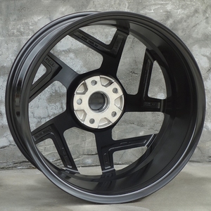 Jantes en alliage d'aluminium de 17 pouces et 18 pouces adaptées à la conversion des véhicules Volkswagen T-Cross, Beetle, Lavida, Gran Lavida. - Product Image 3