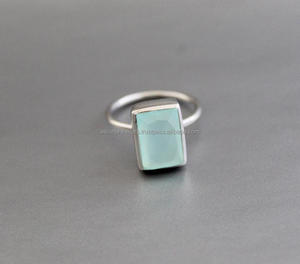 Bague en pierres précieuses Aqua Calcedony faite à la main en argent sterling 925 bijoux de mariage indien fête plaqué or belle conception d'empilage - Product Image 1