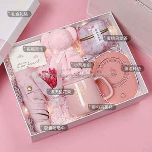 ชุดของขวัญสำหรับผู้หญิงขายส่ง พร้อมแก้วน้ำ แผ่นทำความร้อน แก้วมัค และเครื่องเพิ่มความชื้นในอากาศ - ของขวัญวันเกิดและวันหยุดแบบปรับแต่งได้ - Product Image 1