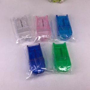เครื่องตัดยาแบบใสสำหรับผู้สูงอายุ ดีไซน์สีพื้น ความจุ 2 ลิตร กล่องเก็บยา - Product Image 2
